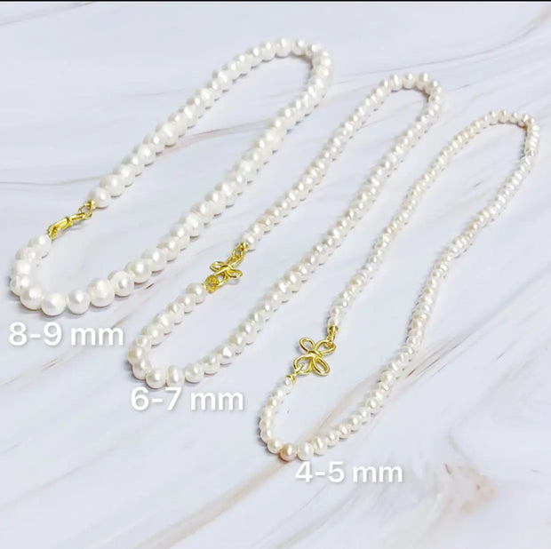 Clover Clasp Genuine Pearl Necklace
