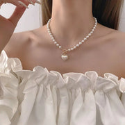 elegant pearl necklace