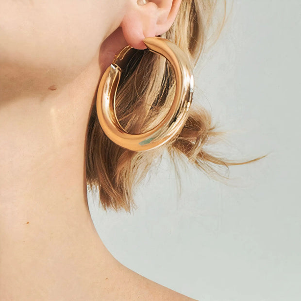 Elegant Aura Gold Earrings