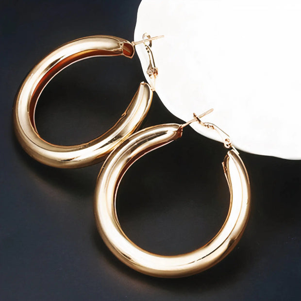 Elegant Aura Gold Earrings
